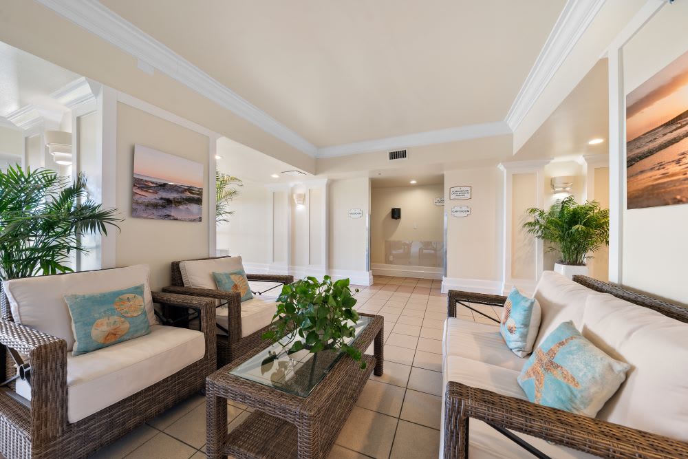 A33 BC CATALINA LOBBY