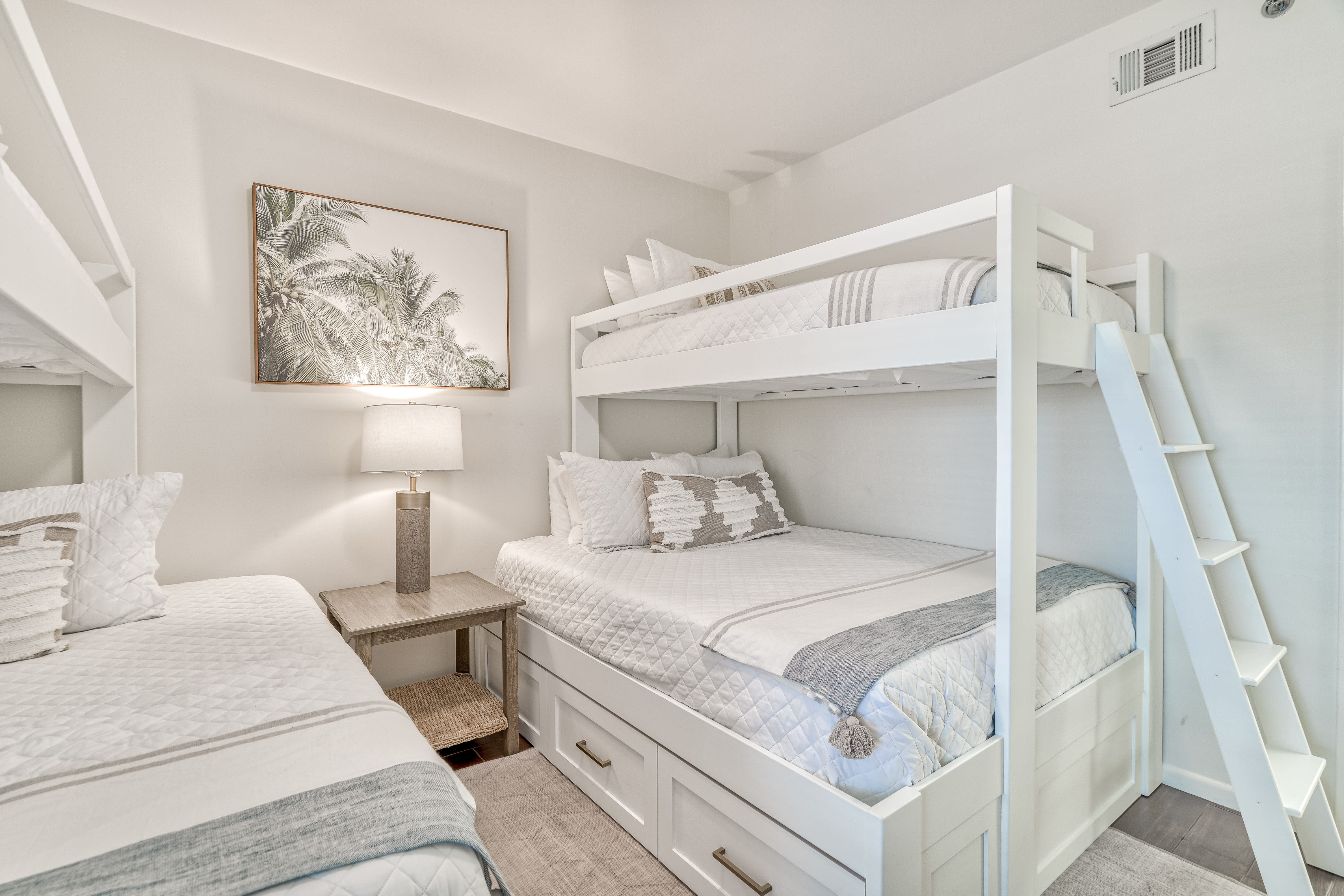 Bunk Room - Twin over Queen