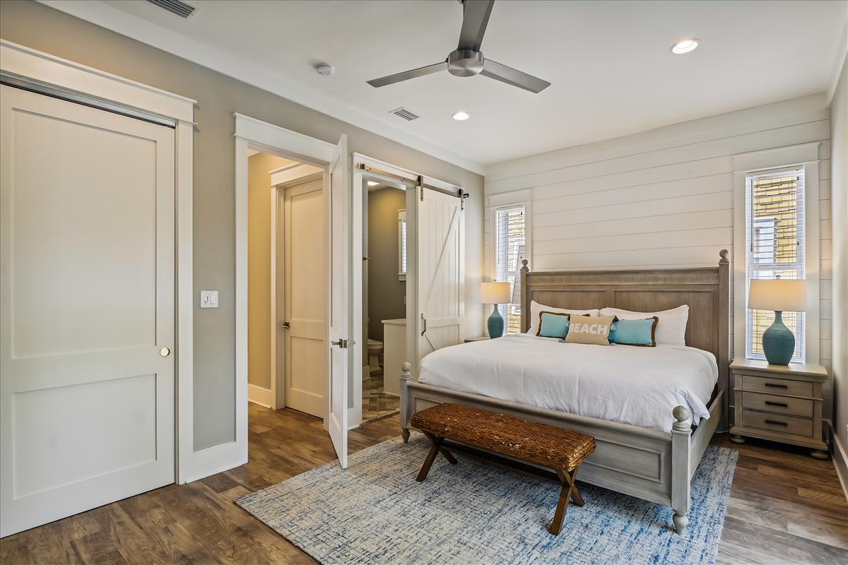 1st Floor - King Guest Suite