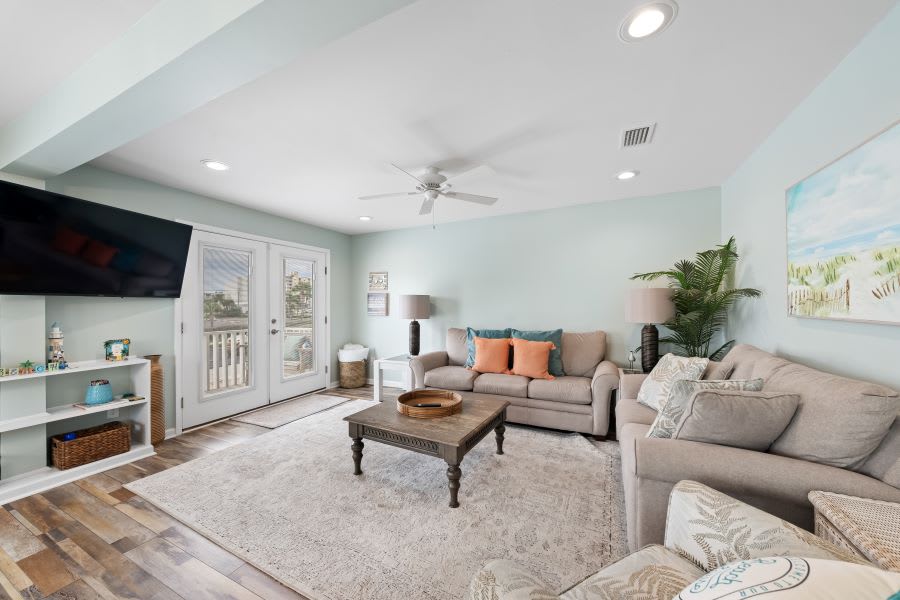 Take It EZ Living Room