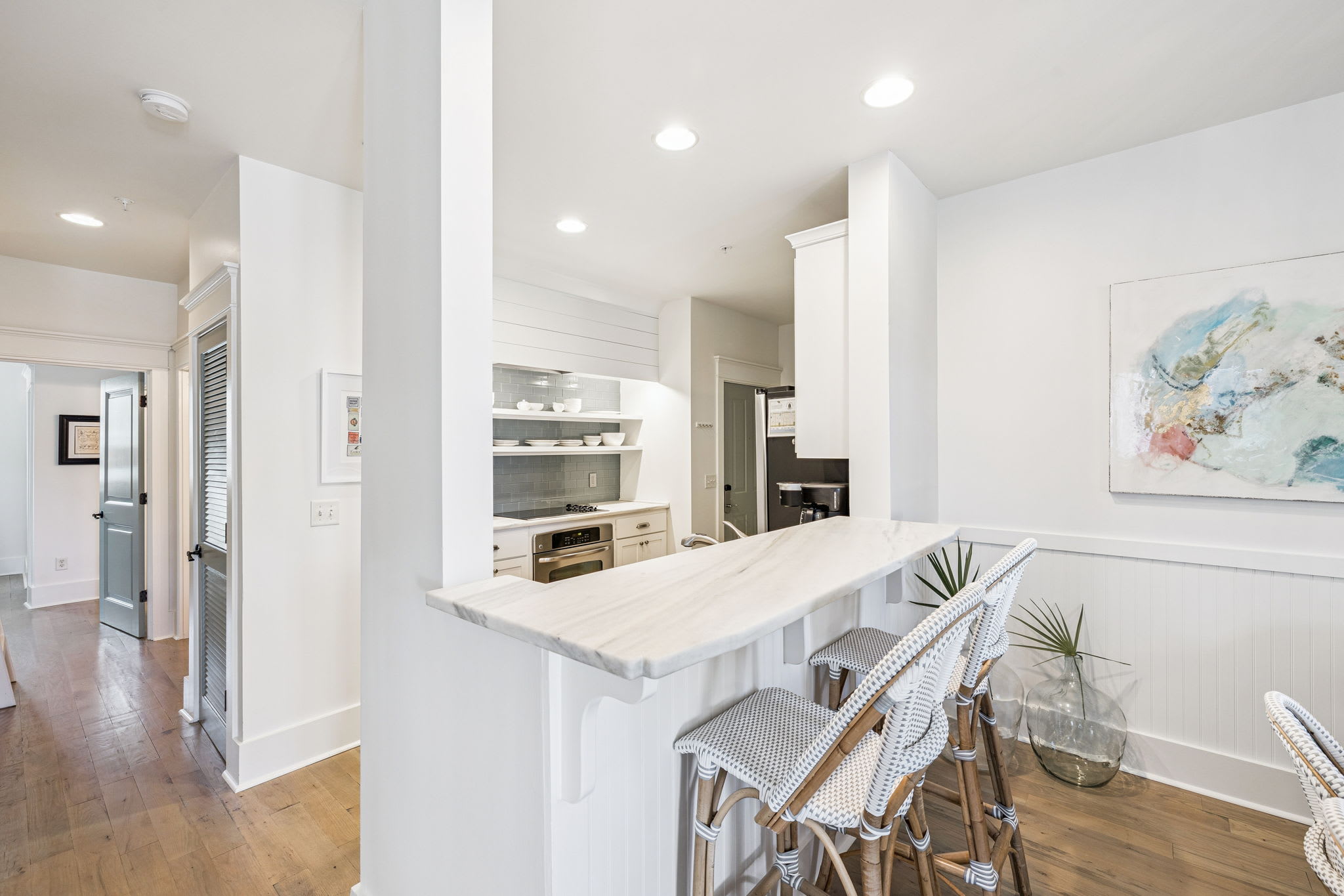 Bar Seating for 2 - Perfect for Breakfast or Quick Bites