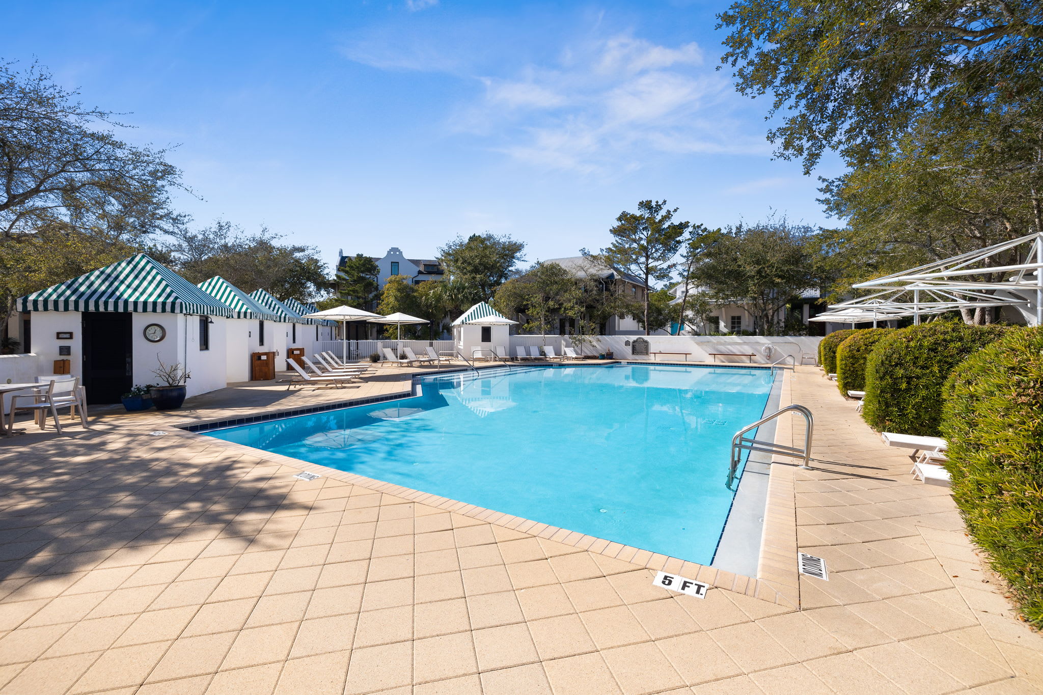 Make a Splash in the Cabana Pool!