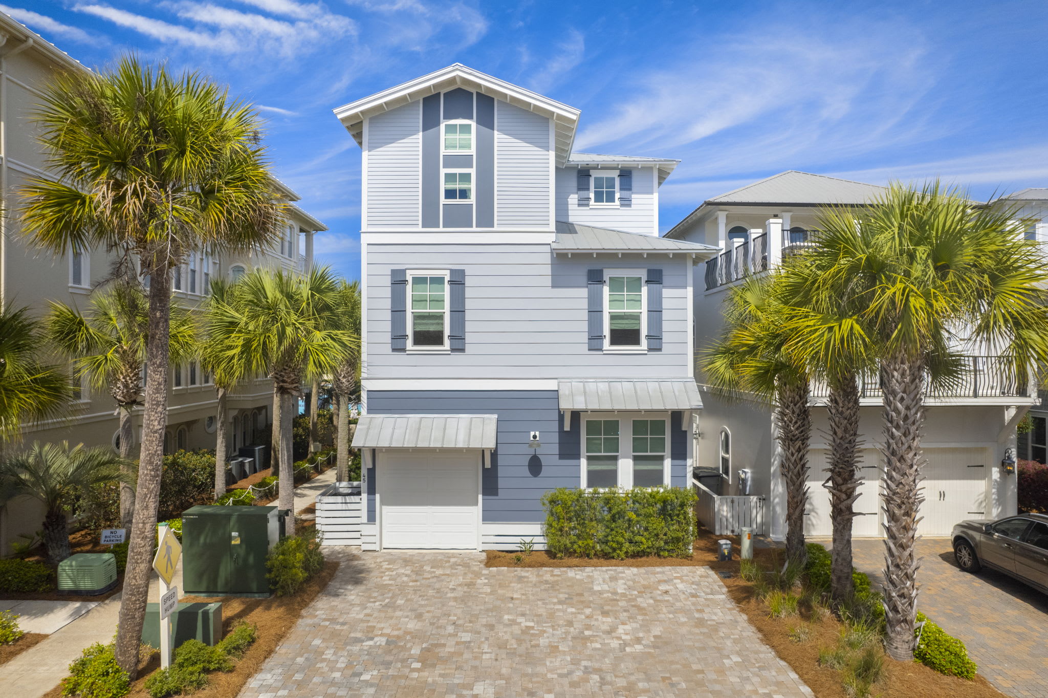 Driveway Parking Spaces with Extra Parking in Neighborhood