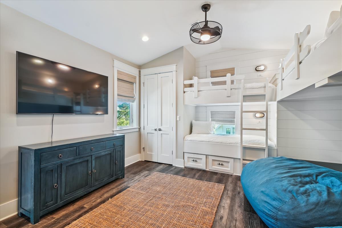 Bunk Room - Sleeps 6