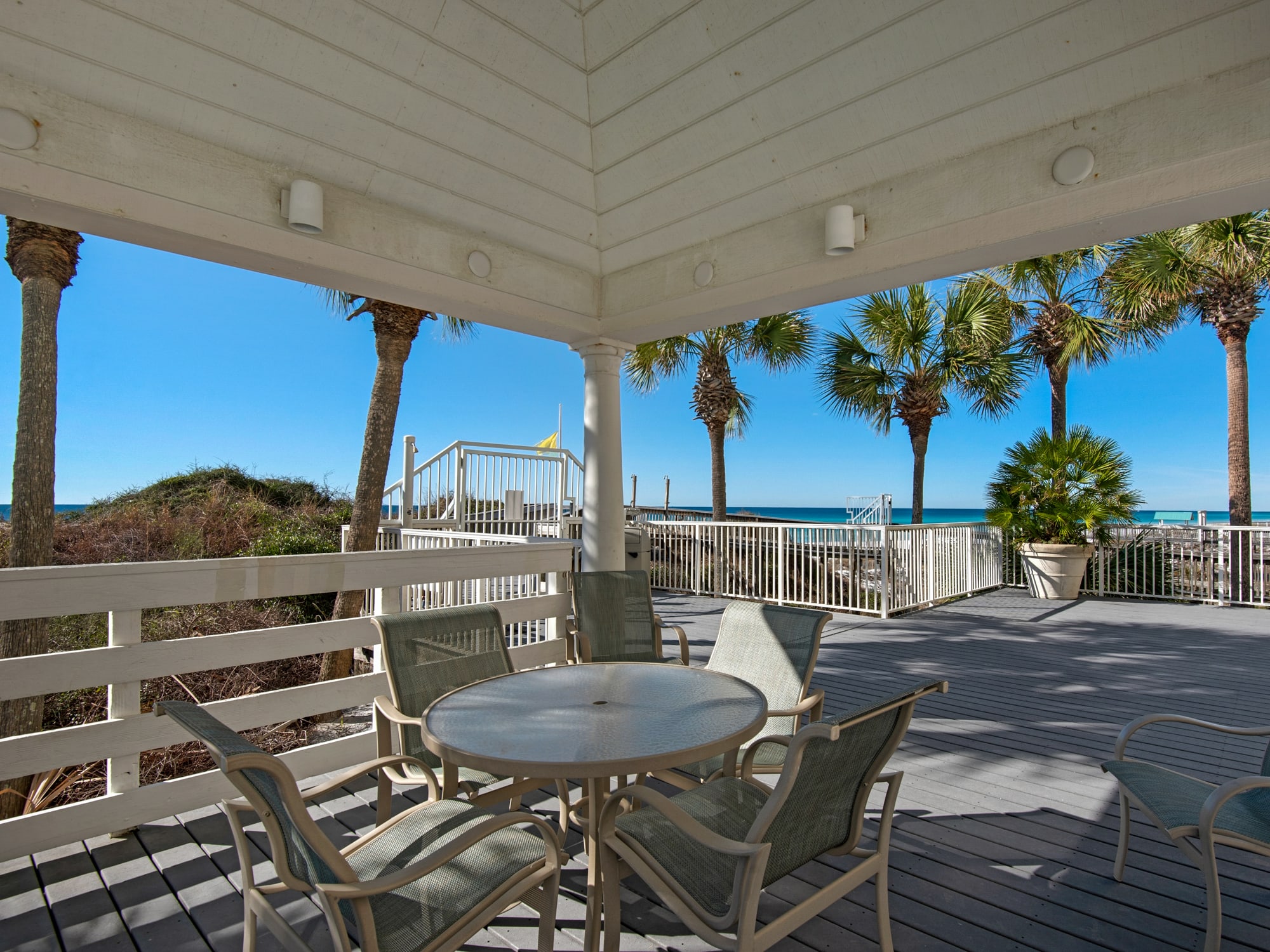Table & Chairs on Main Deck at Gulfside Pool
