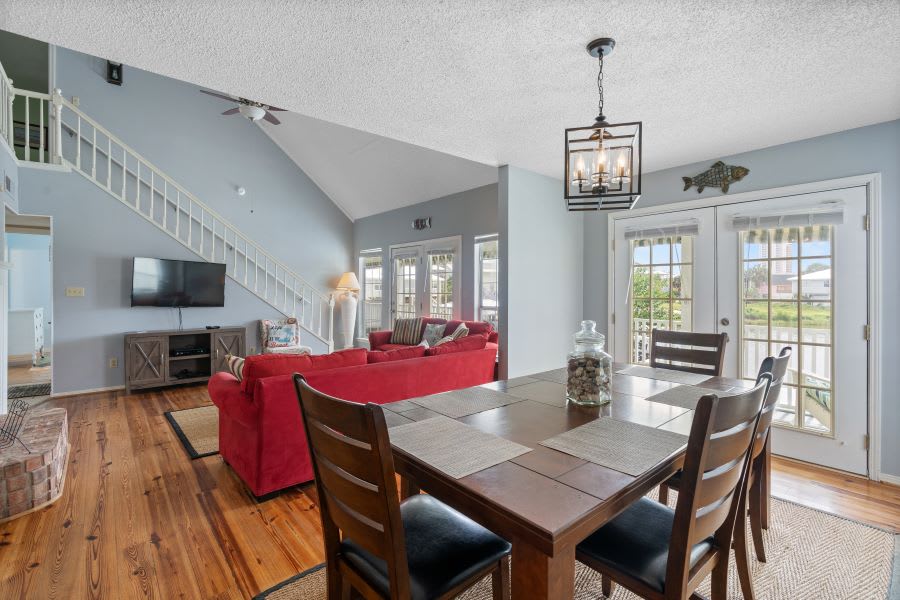 Sunset Daze Dining Table Seats 6