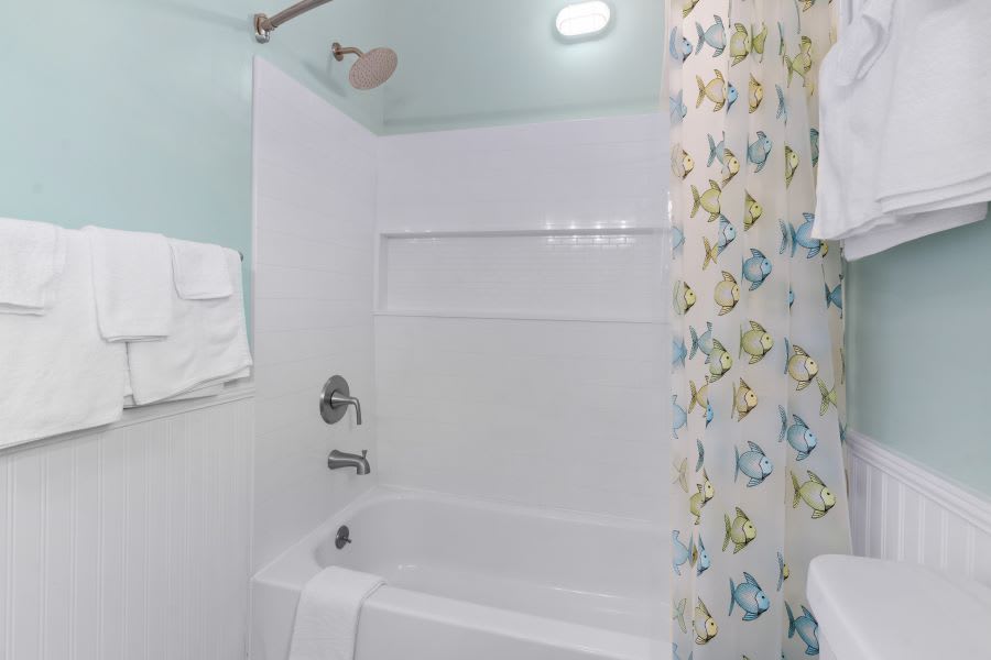 Sunset Daze Bathroom 2