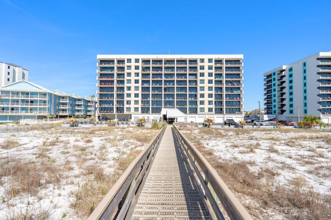 1 Island Winds Beachside Exterior