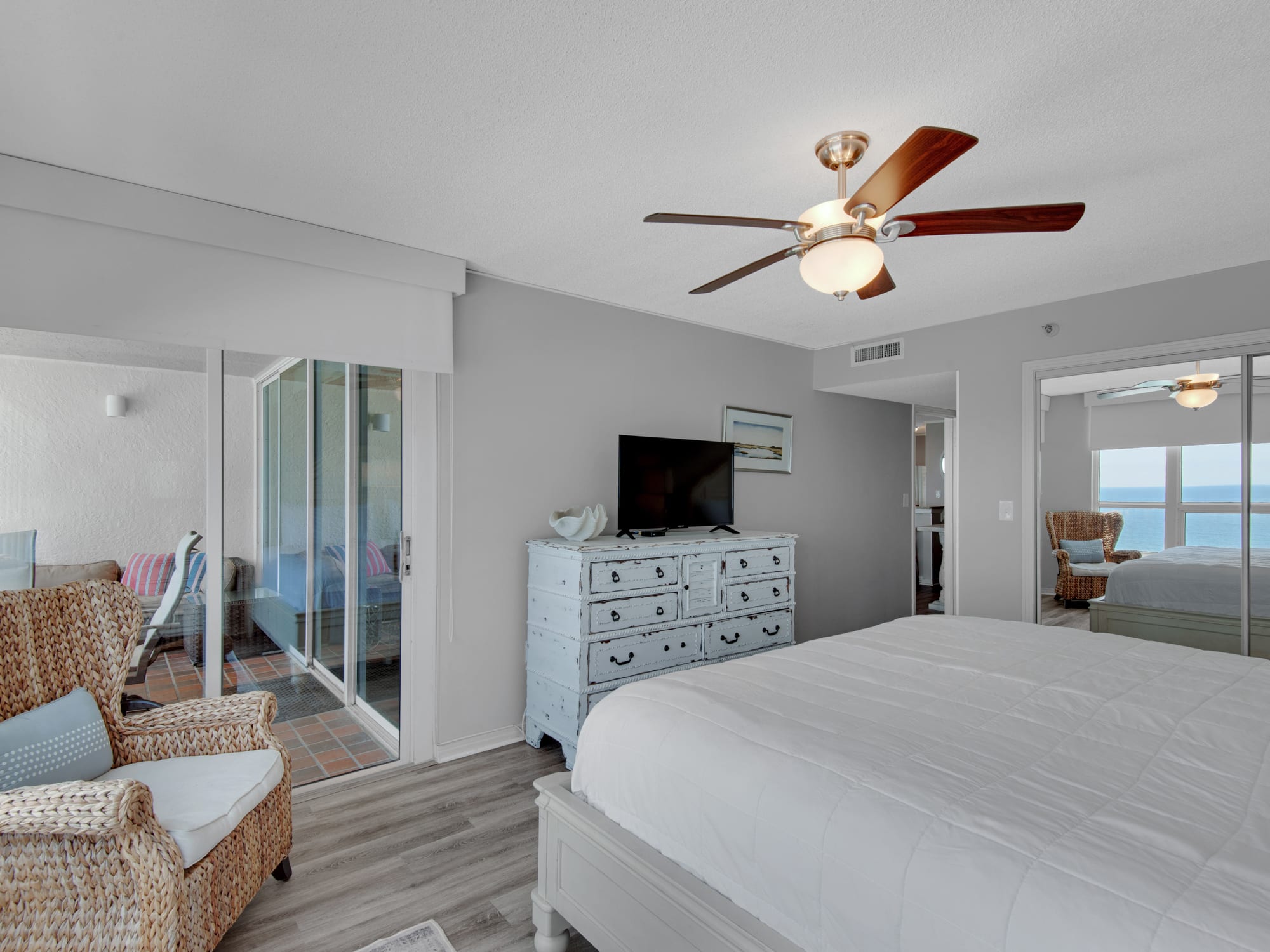 Flat Screen TV in Bedroom 1 with Balcony Access