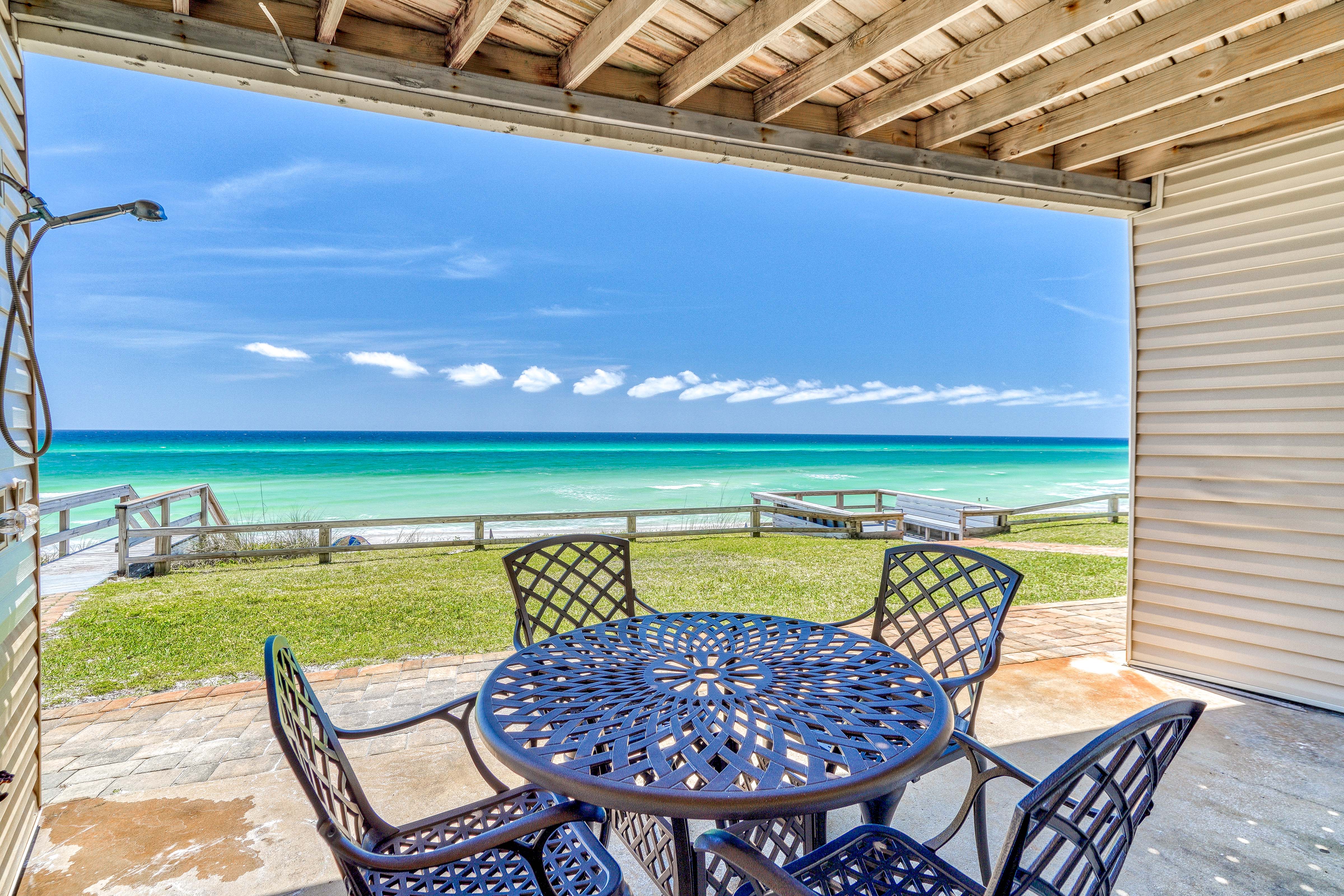 Gulf Front Patio and Just Steps from the Beach!