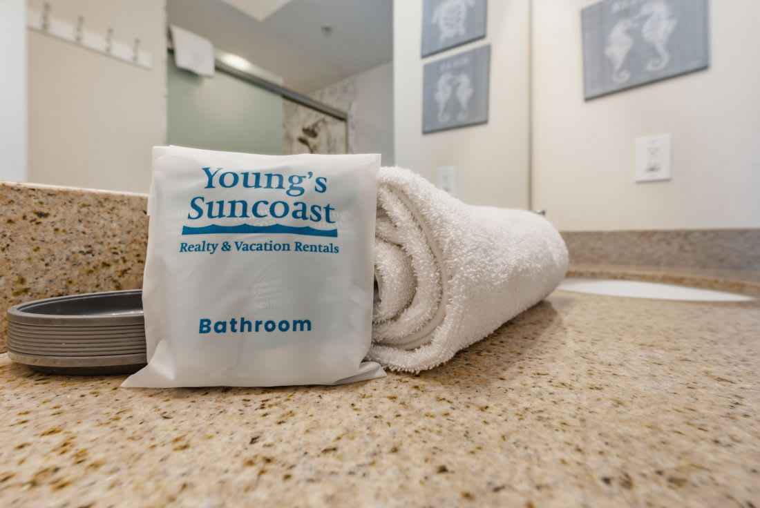 Crystal Tower 1604 Bathroom Amenities