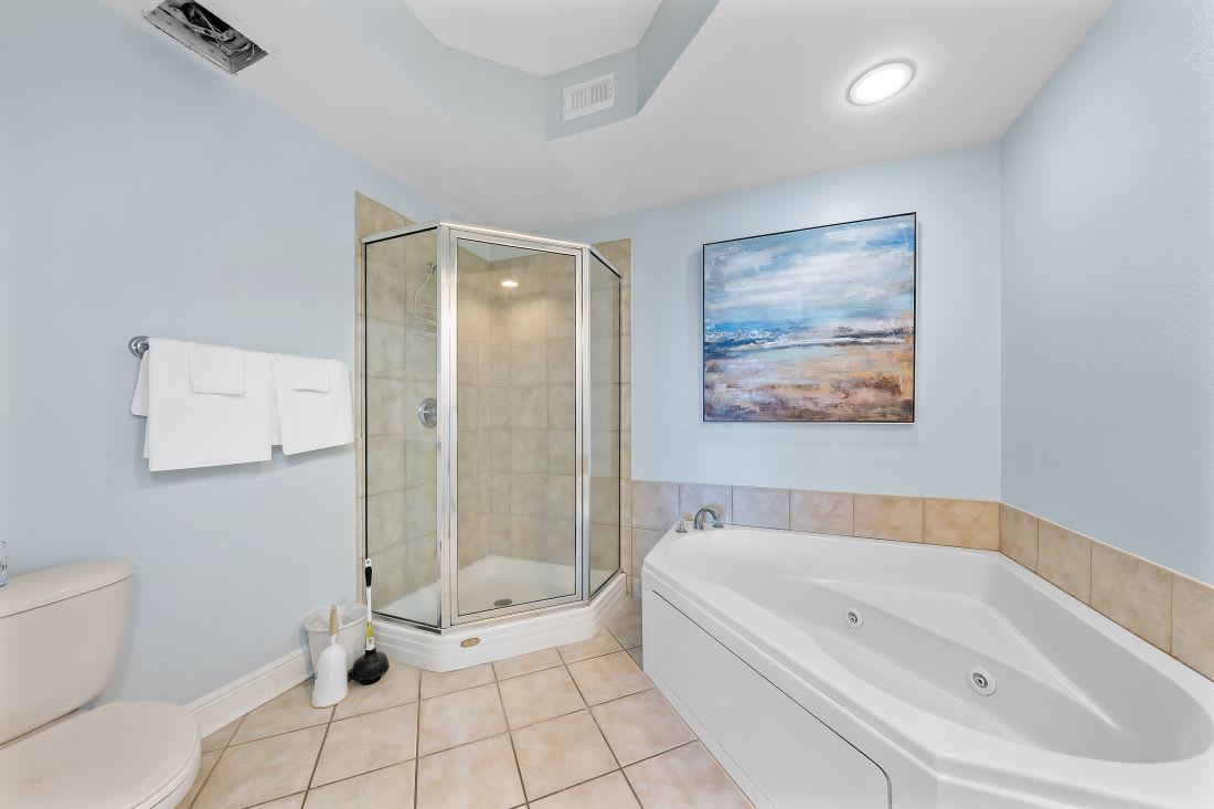 16 San Carlos 409 Primary Bathroom