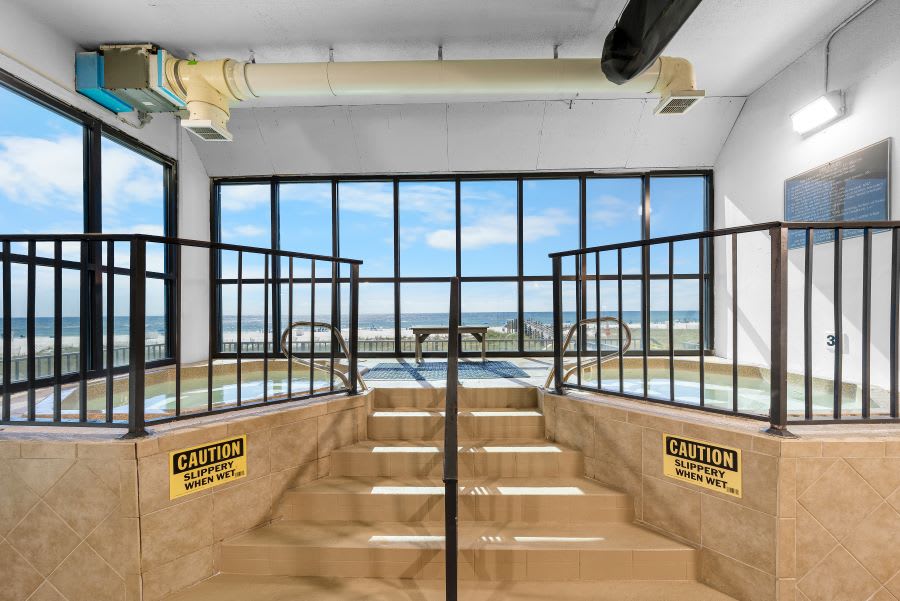 8 PHIII INDOOR HOT TUBS