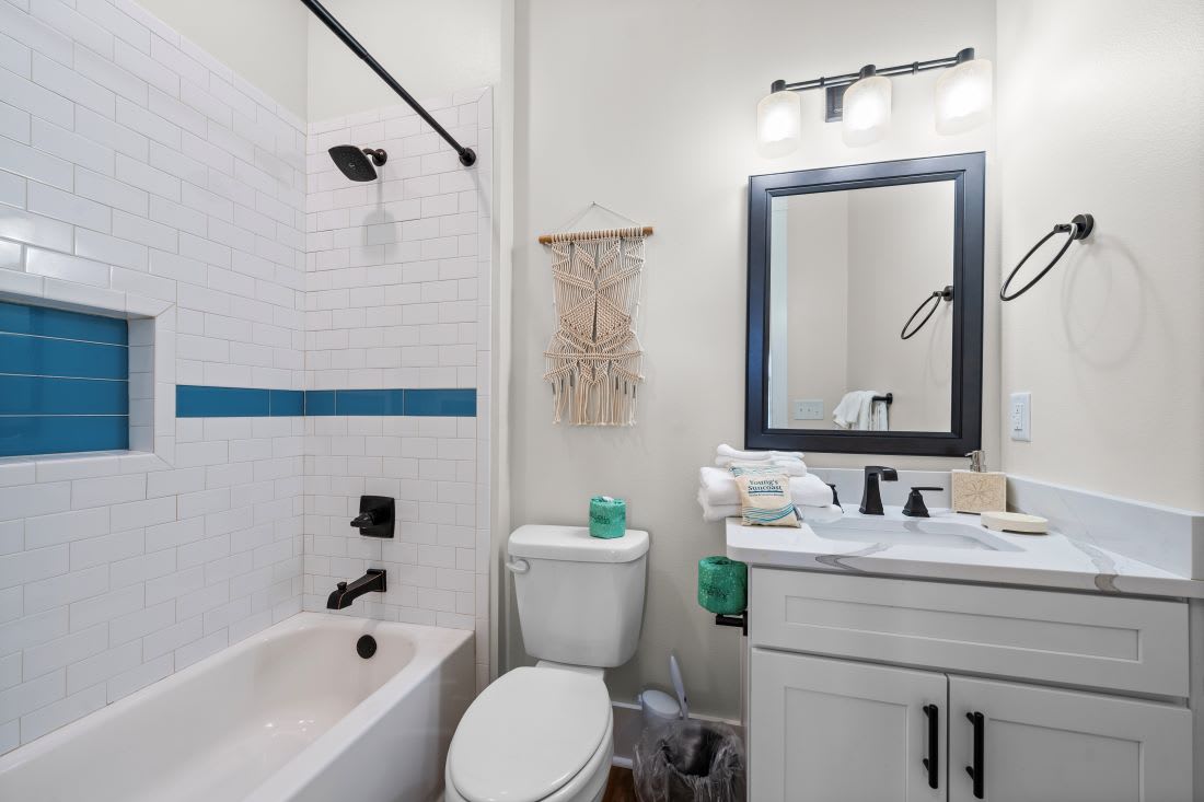 His & Hers Bathroom 2