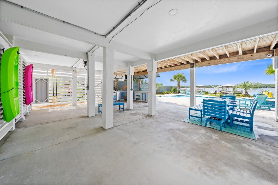 His & Hers Covered Entertaining Area