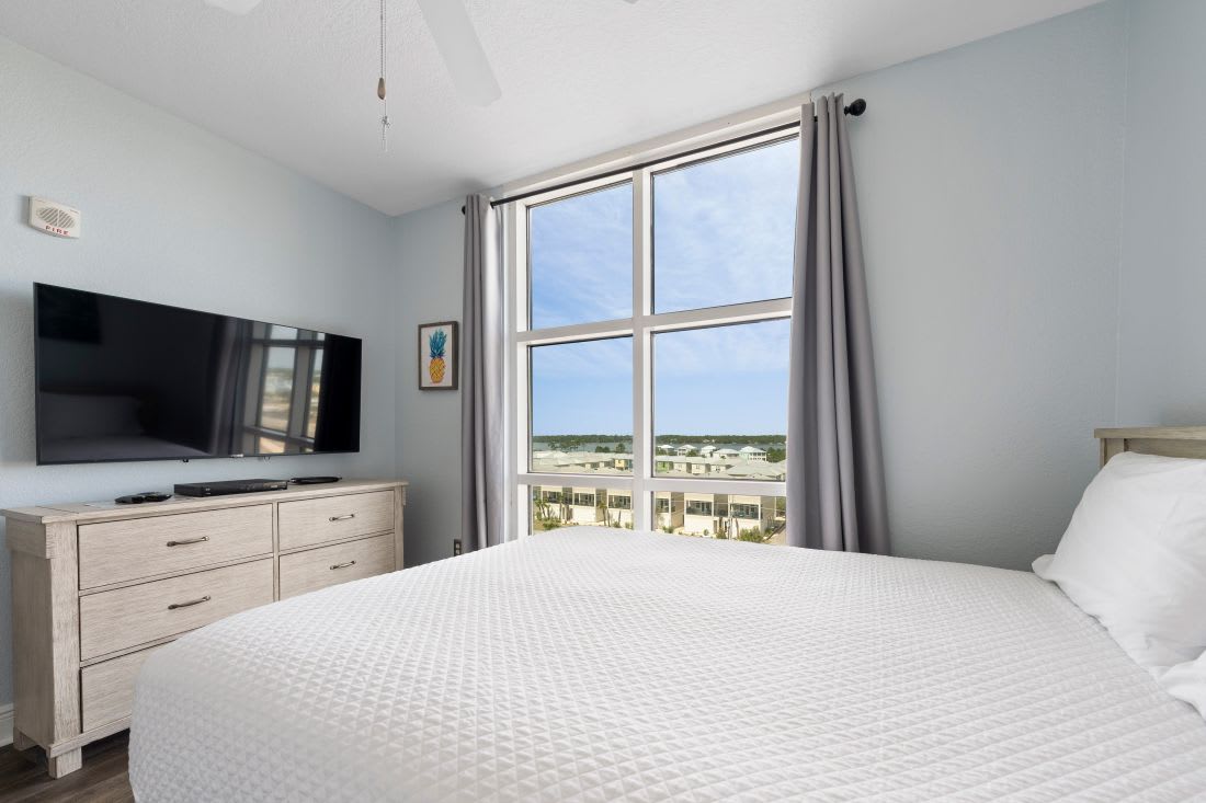 24 Crystal Shores West 208 Bedroom 2