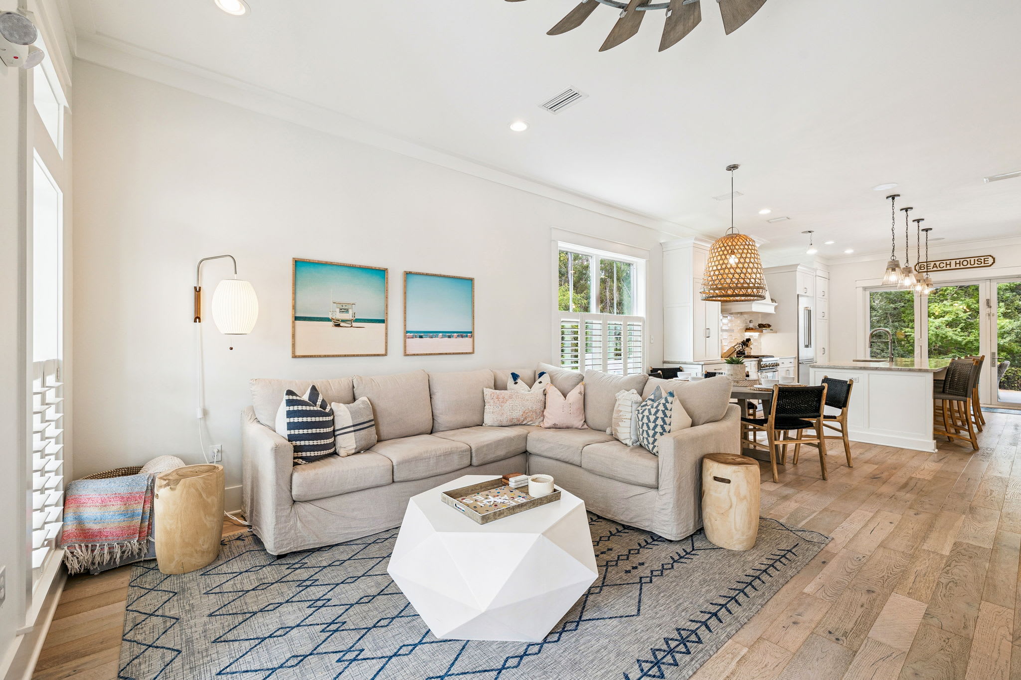 Well Lit & Cozy Living Area