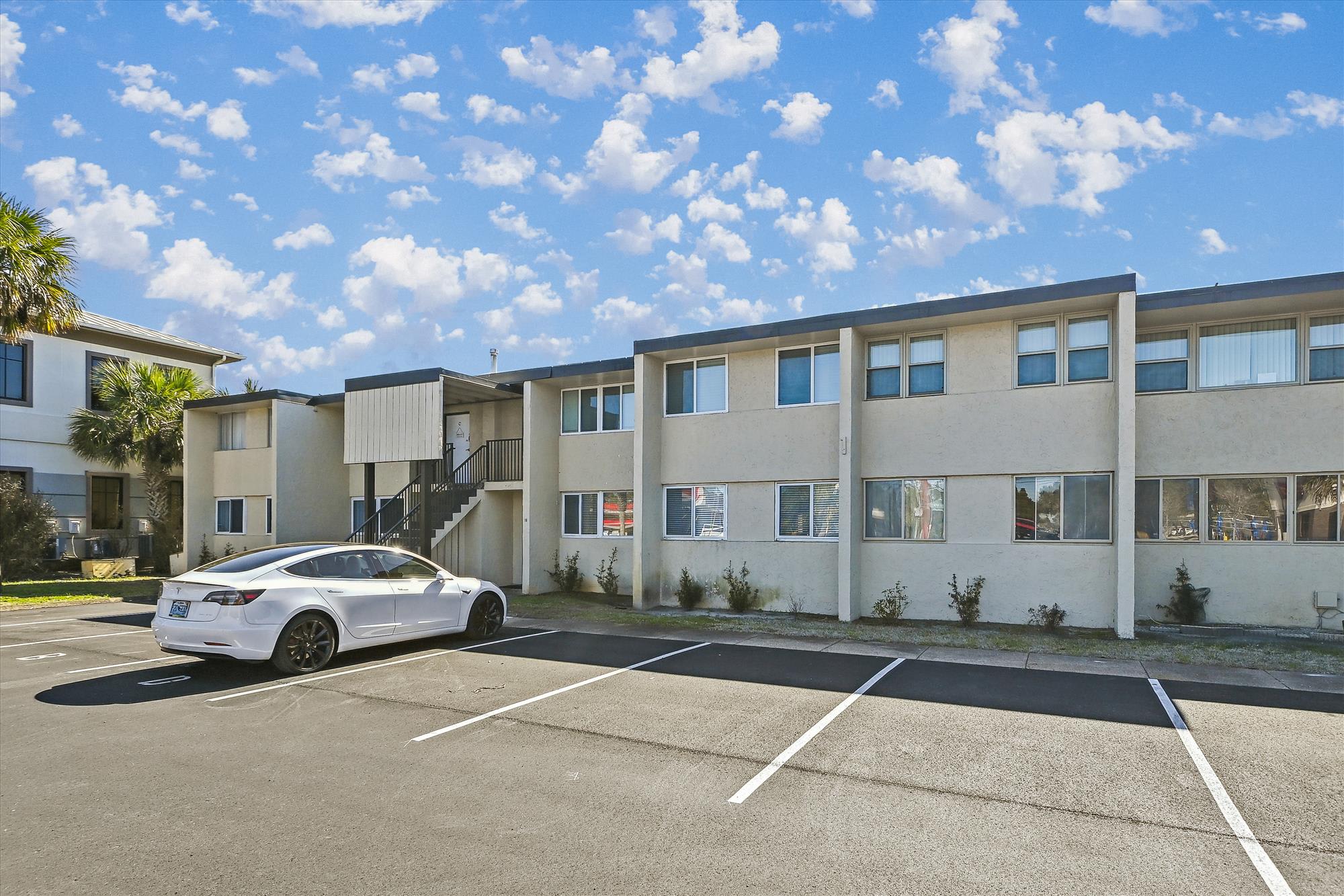 Second Floor unit (No elevator)