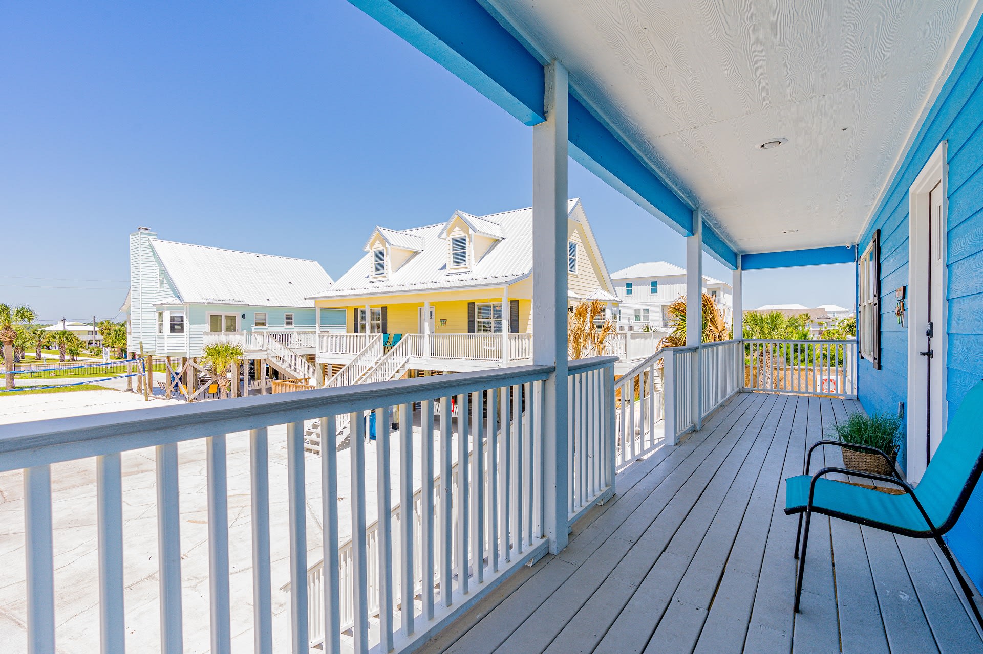 Blue Lagoon Front Porch Deck