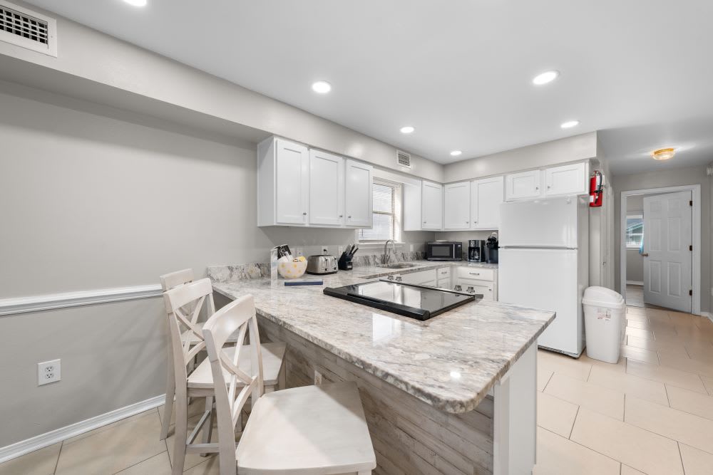 Bonhomme Richard West Kitchen Counter Seats 3