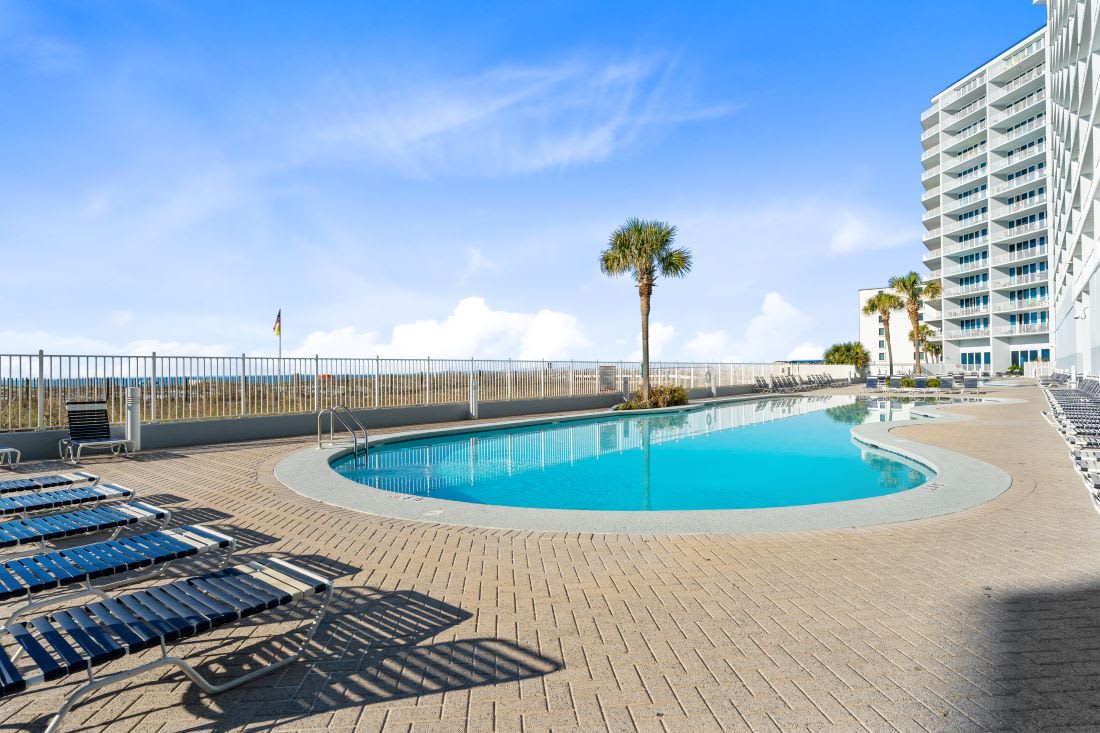 3 Lighthouse Outdoor Pool