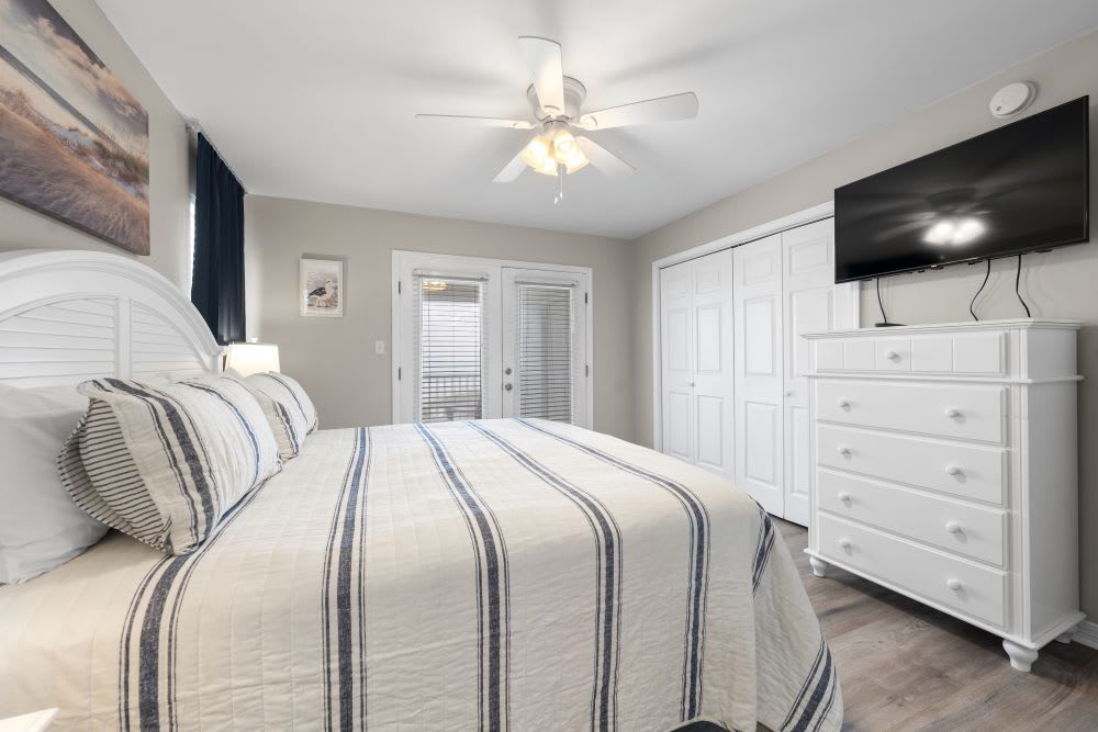 Bonhomme Richard East Primary Bedroom