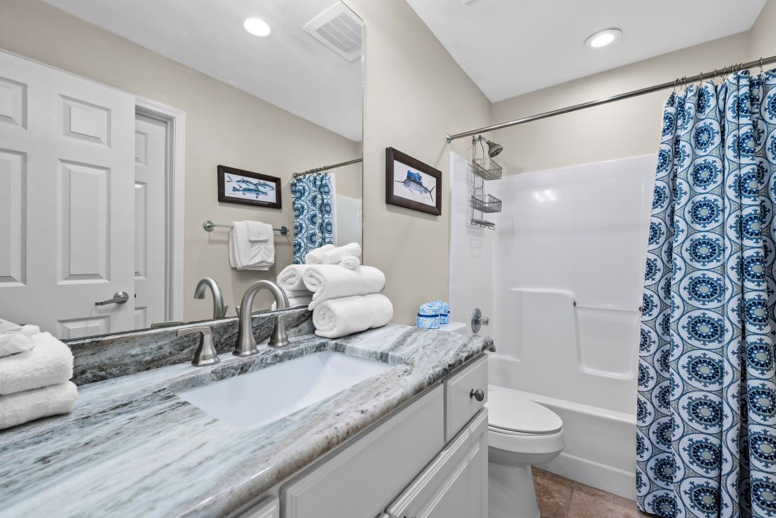 20 San Carlos 1205 Bathroom 2