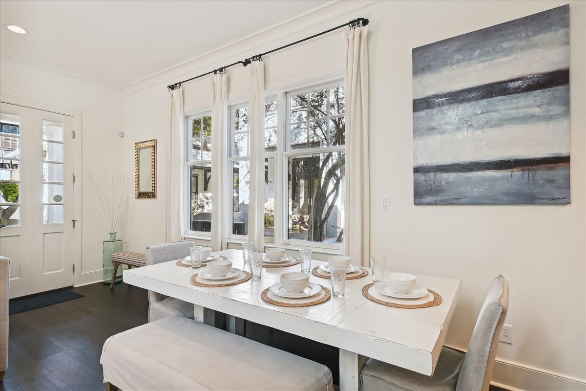 Perfect Space for Gathering & Entertaining!