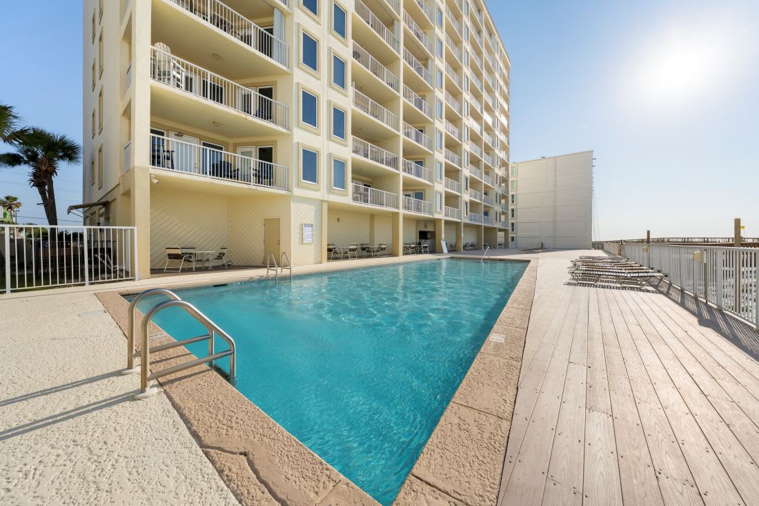 Boardwalk Outdoor Pool