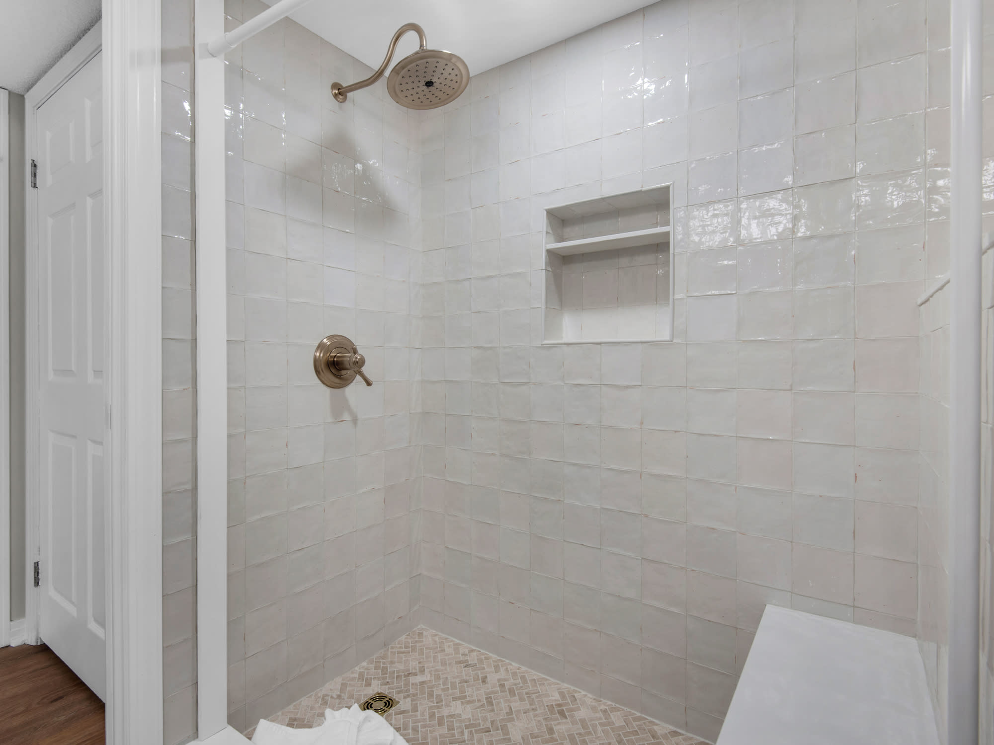 Gorgeous Walkin Shower in Bathroom 1
