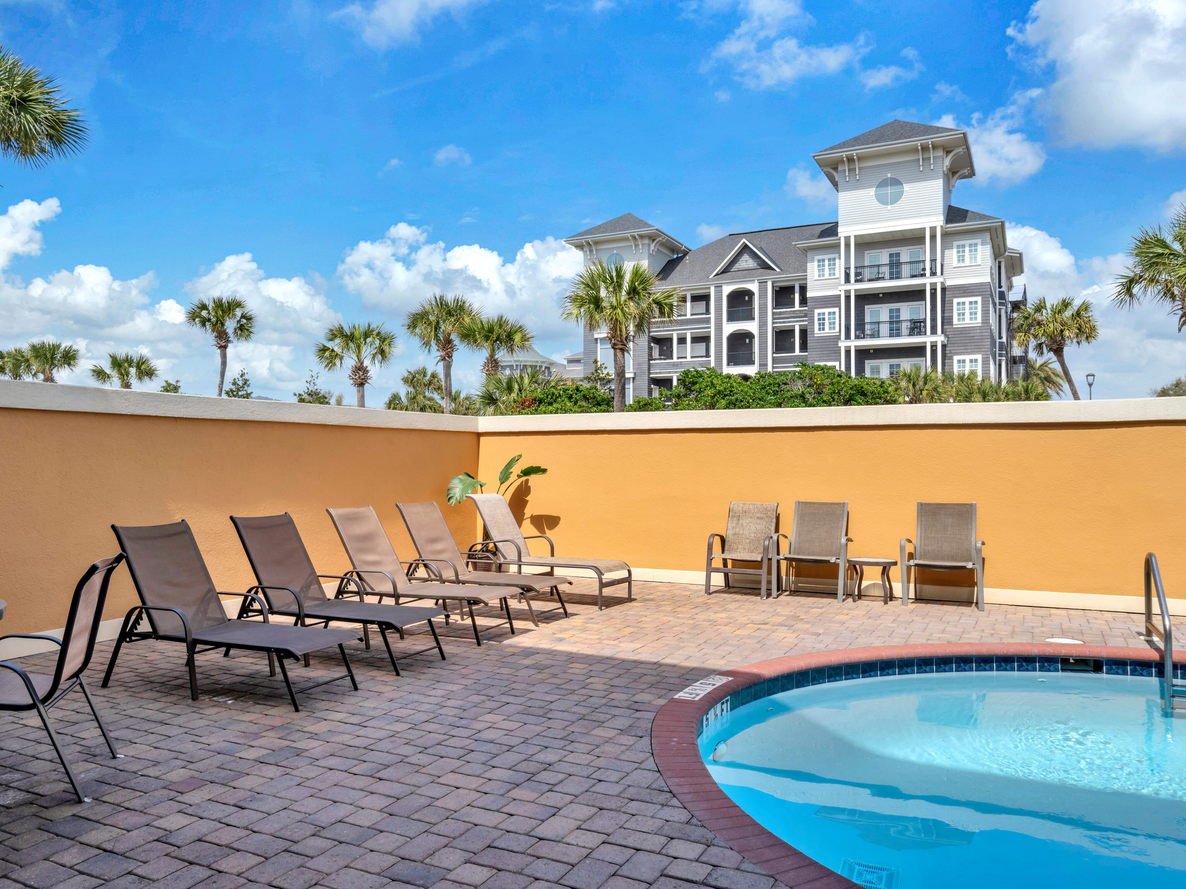 Coral_Reef_Club_2_7052