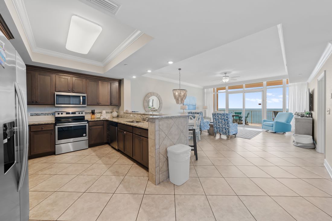 10 Phoenix OB 2004 Kitchen