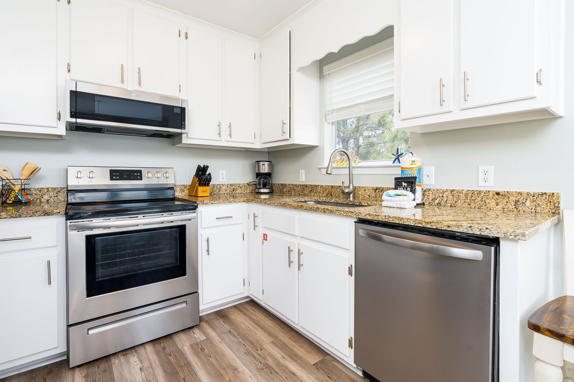 Endless Summer Kitchen