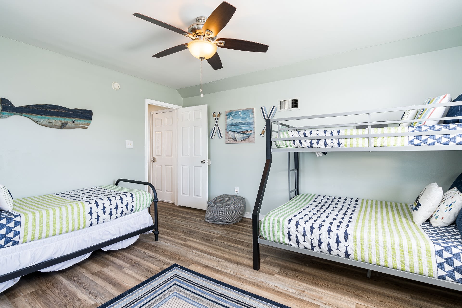 Endless Summer Bedroom 3