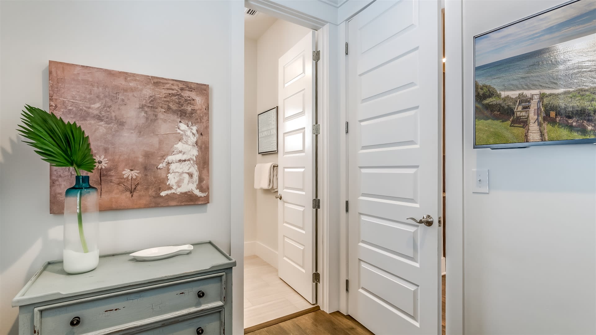 2nd Floor Bunk Room - Flat Screen TV