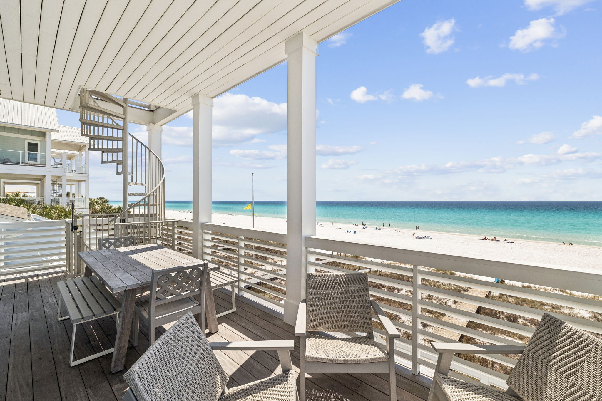 Conveniently Located Spiral Staircase Leading to All 4 Floors!