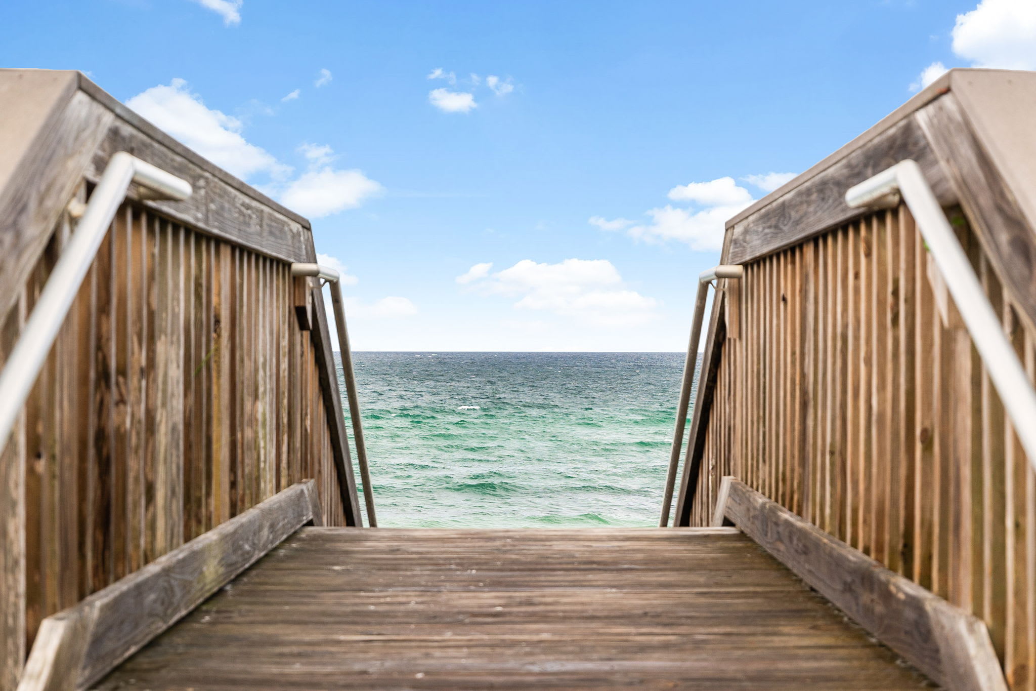 Enjoy Seamless Beach Access - Just Steps Away!