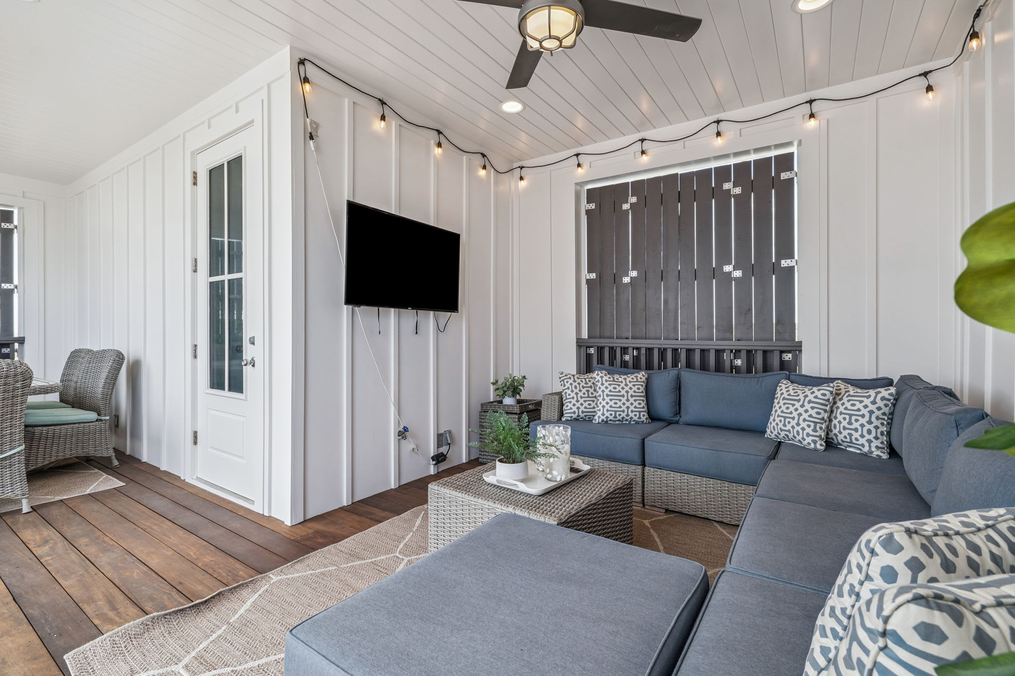 Unwind on the 4th Floor Balcony!