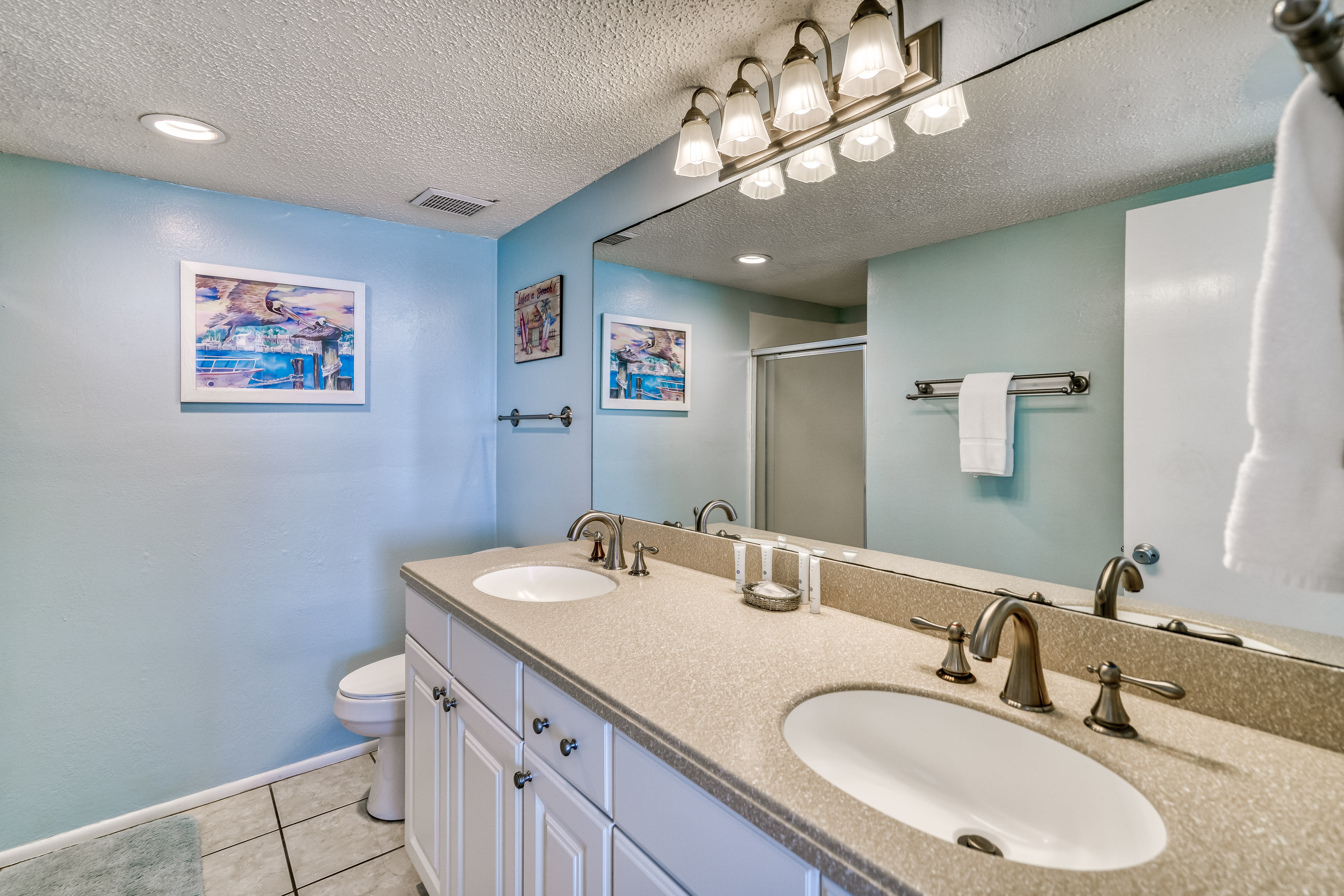 Primary King En-Suite - Dual Vanities & Walk-In Shower