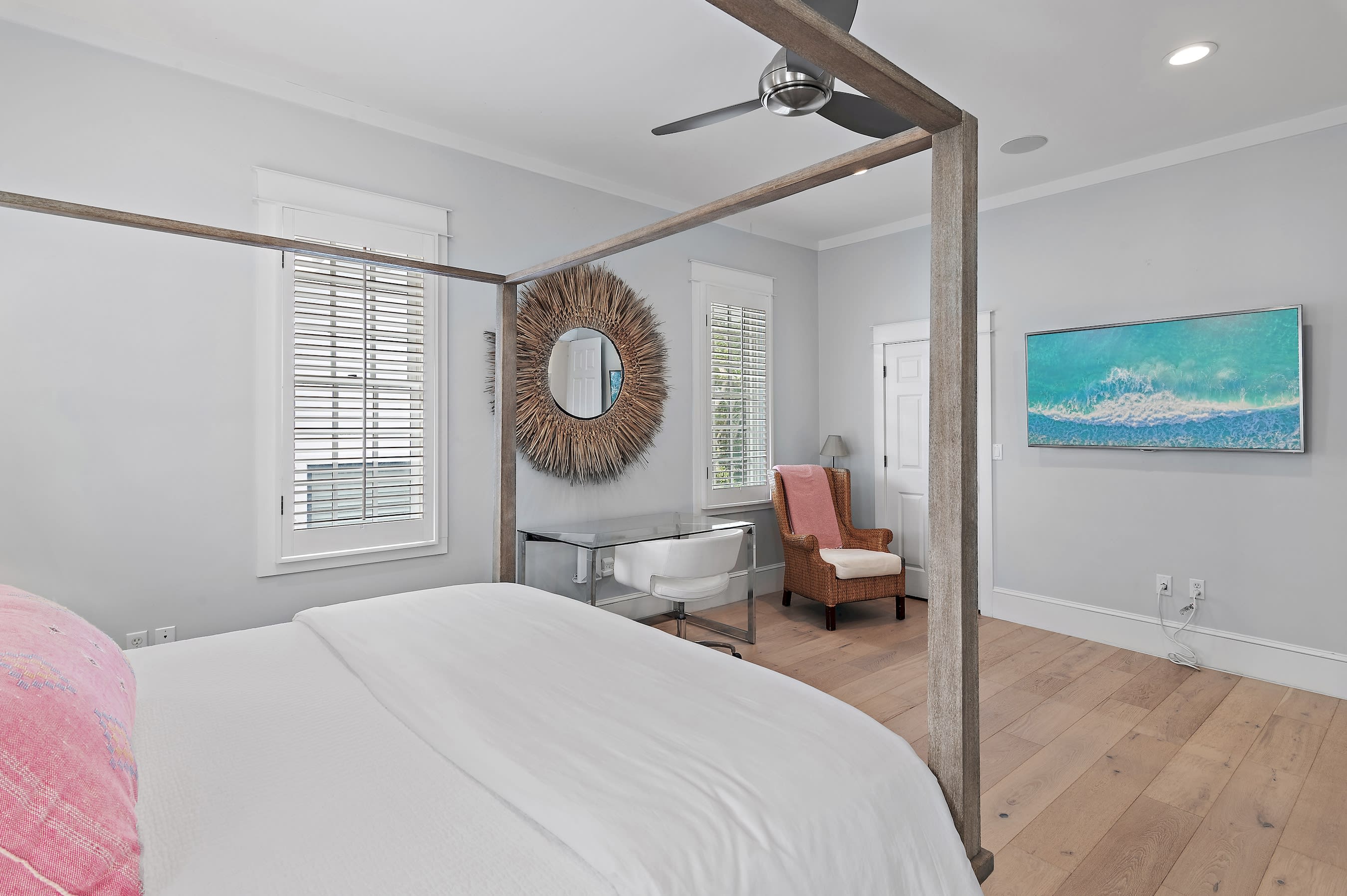 Primary King Suite - Dedicated Workspace, Flat-Screen TV & Balcony Access