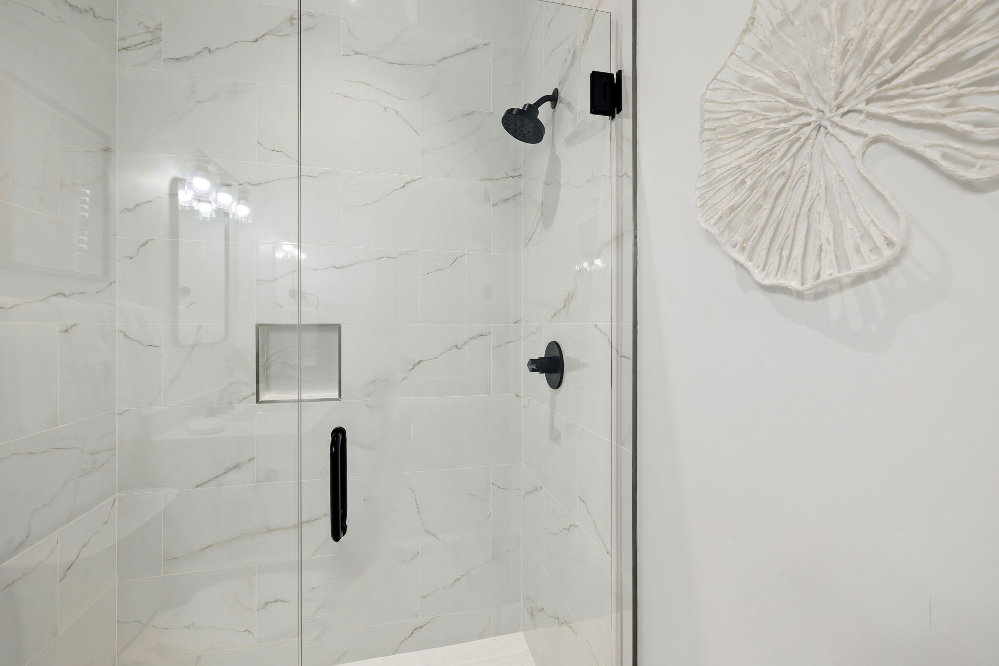 King Guest En-Suite - Walk-In Shower