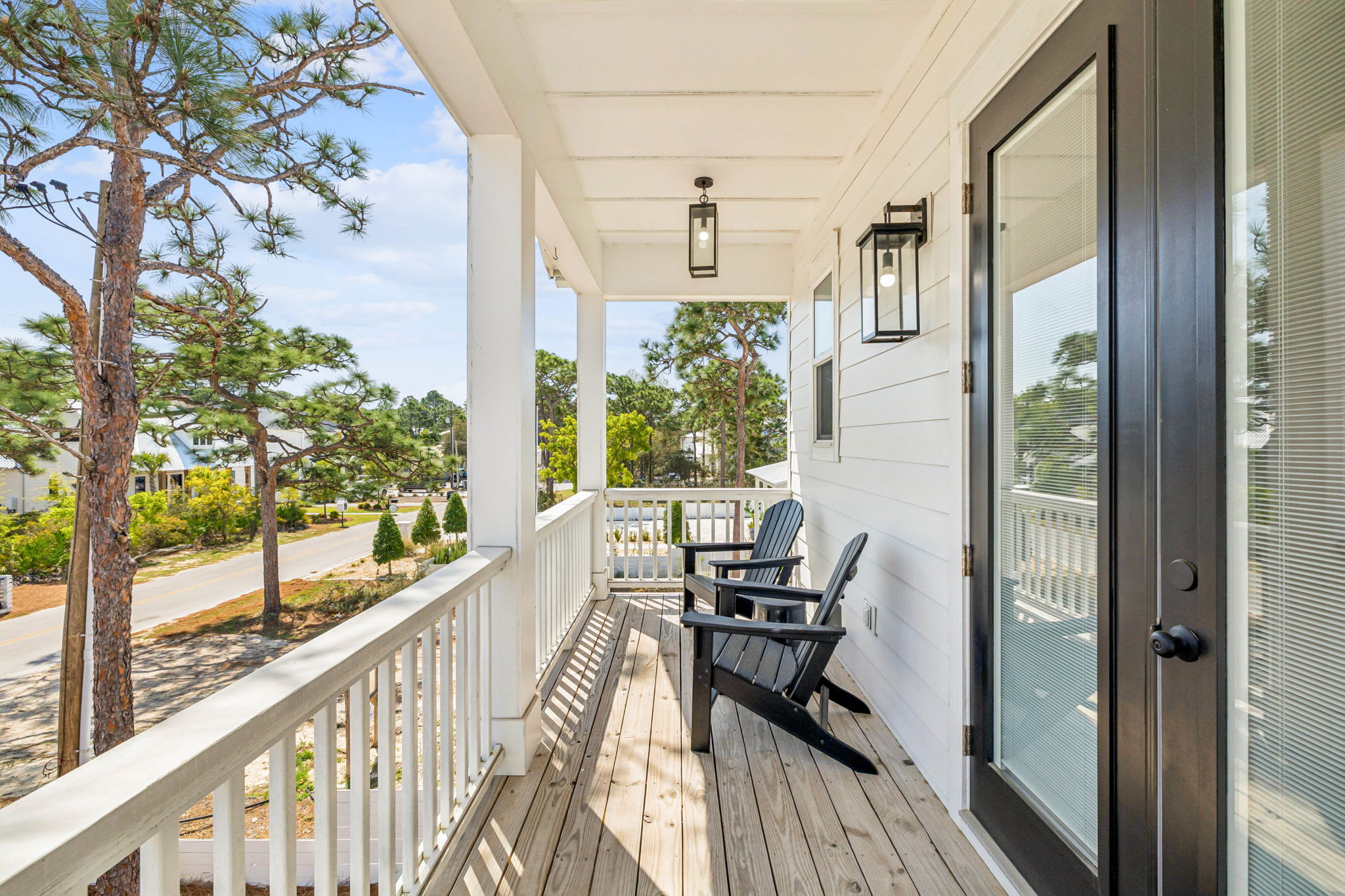 2nd Floor Balcony - Off the King Guest Suite