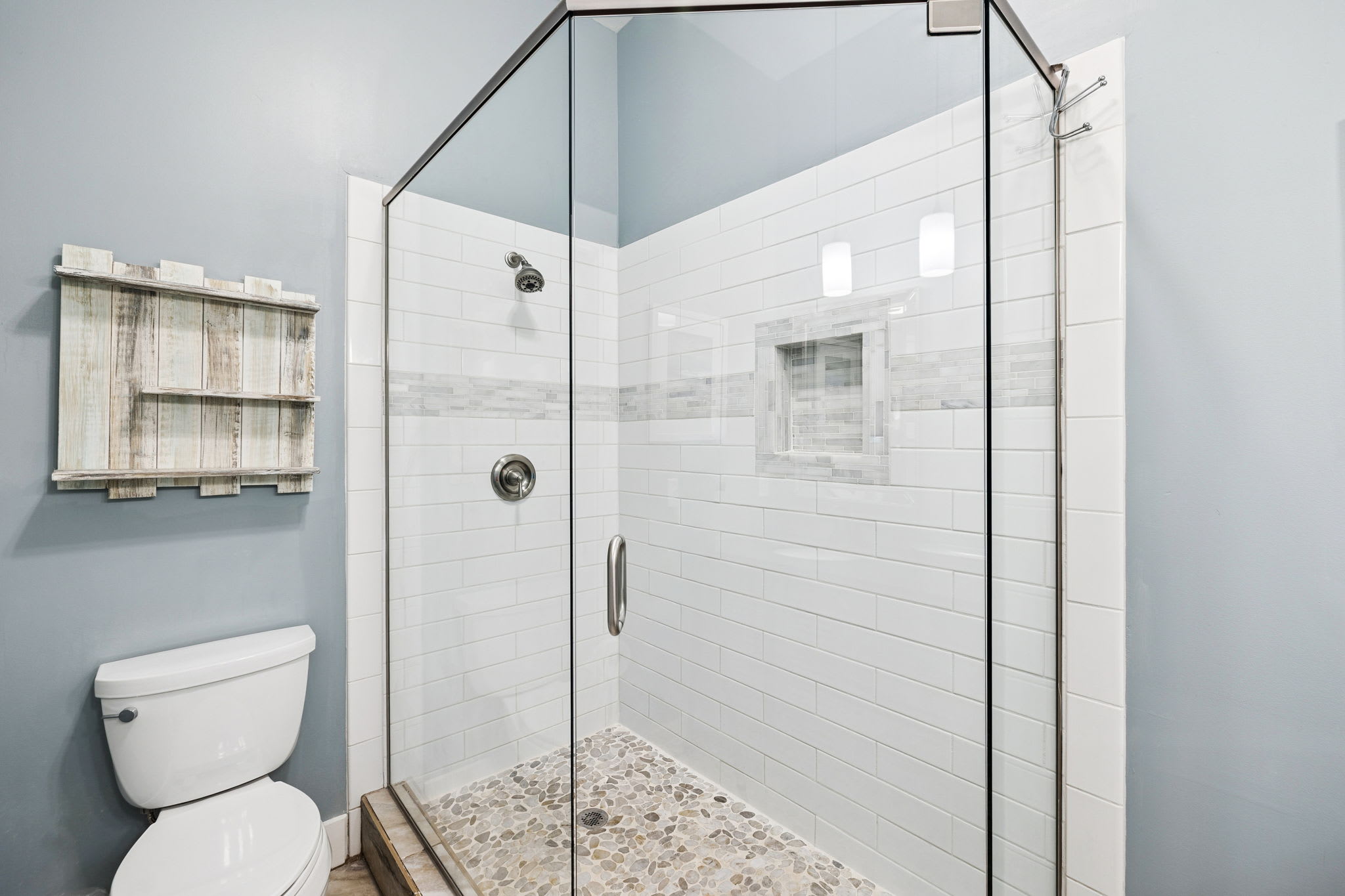 Primary King En-Suite - Walk-In Shower