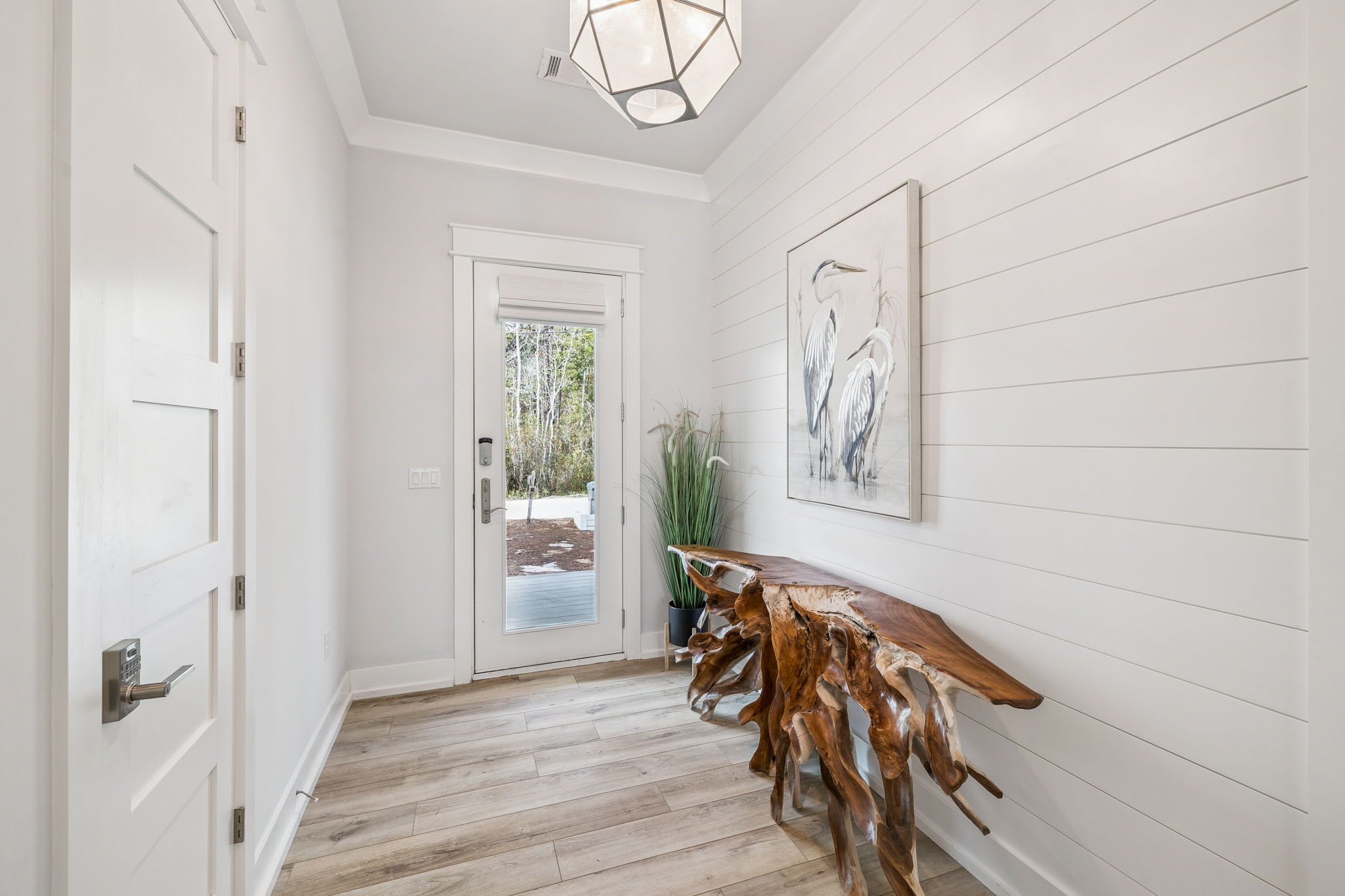 Inviting 1st Floor Entry