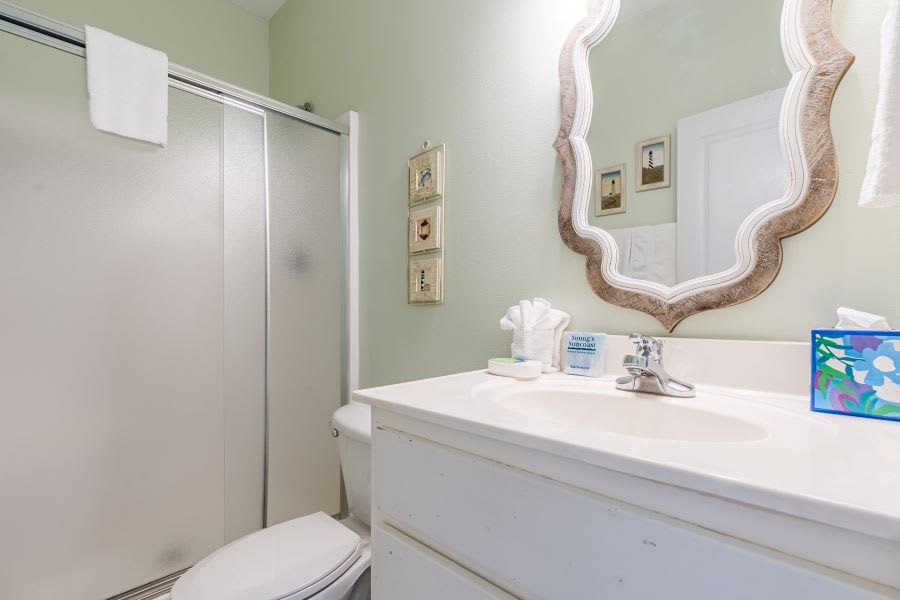 On Golden Pond 8A Bathroom 4