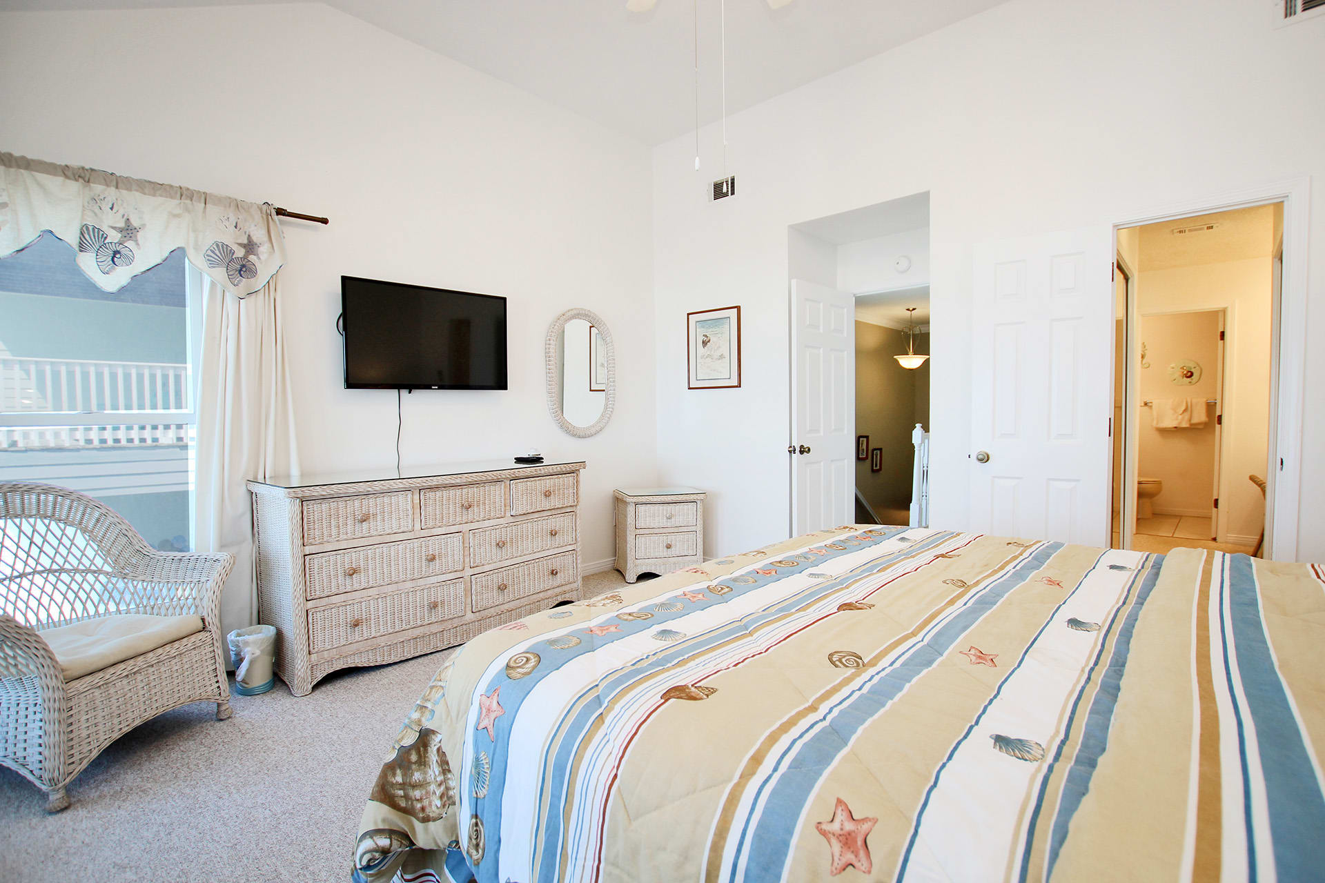 6 - Primary Bedroom (7)