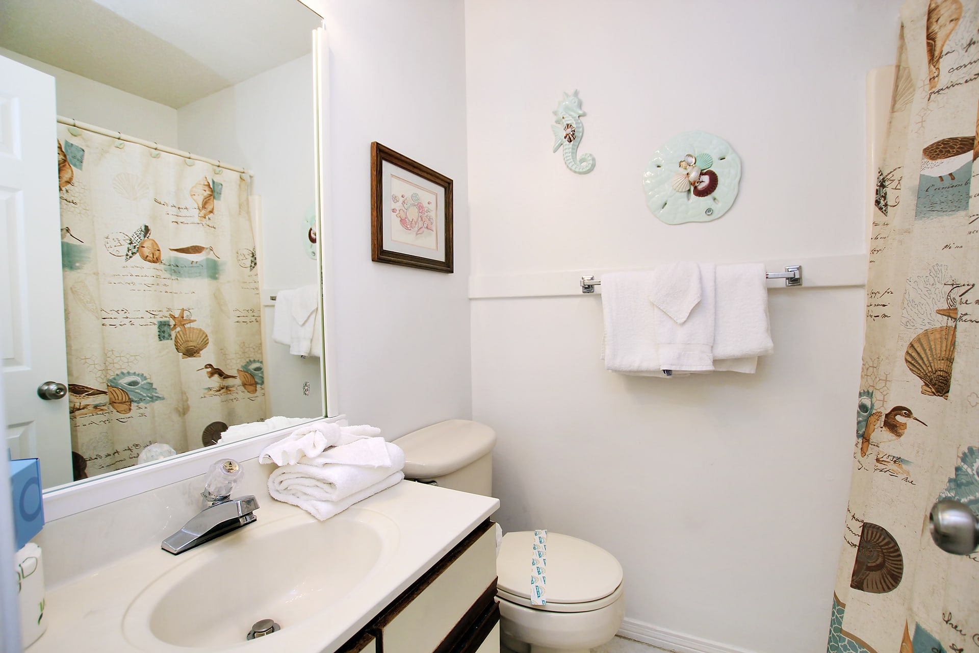 6 - Primary Bedroom (13)