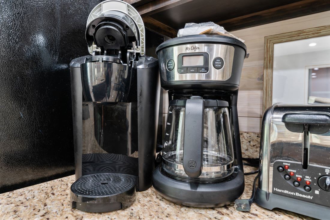 Lil J's Getaway Drip Coffee Maker + Keurig