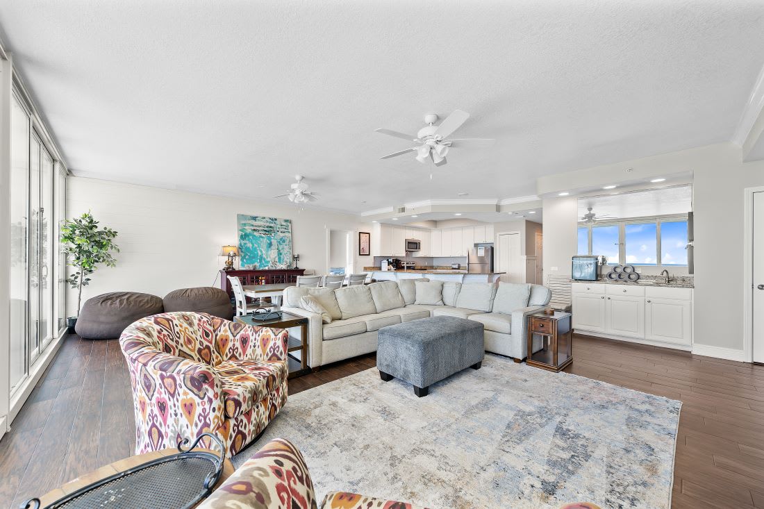 4 San Carlos Penthouse 5 Living Room