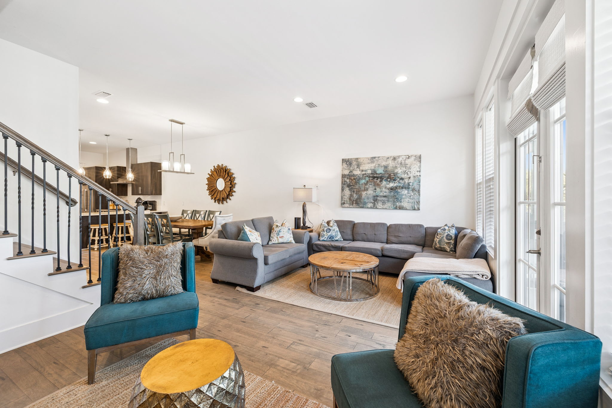 Well Appointed Living Area with Ample Seating